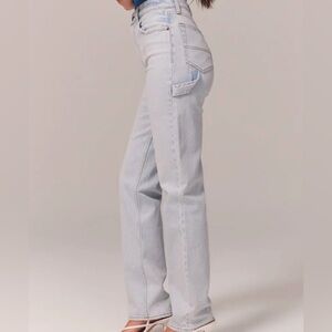 Abercrombie & Fitch Women's Light Wash Straight Leg Jeans